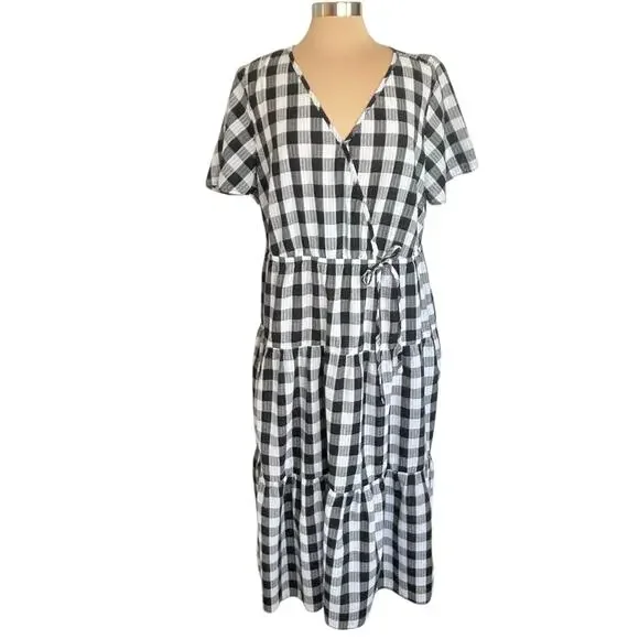 Croft & Barrow Gingham Seersucker Tiered Midi Dress Womens 1X Cottage Coastal - Picture 2 of 12